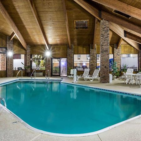 Baymont By Wyndham Louisville South I 65 Brooks Eksteriør billede