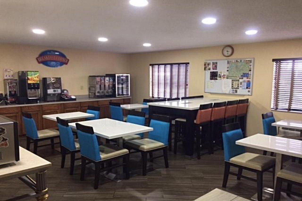 Baymont By Wyndham Louisville South I 65 Brooks Eksteriør billede