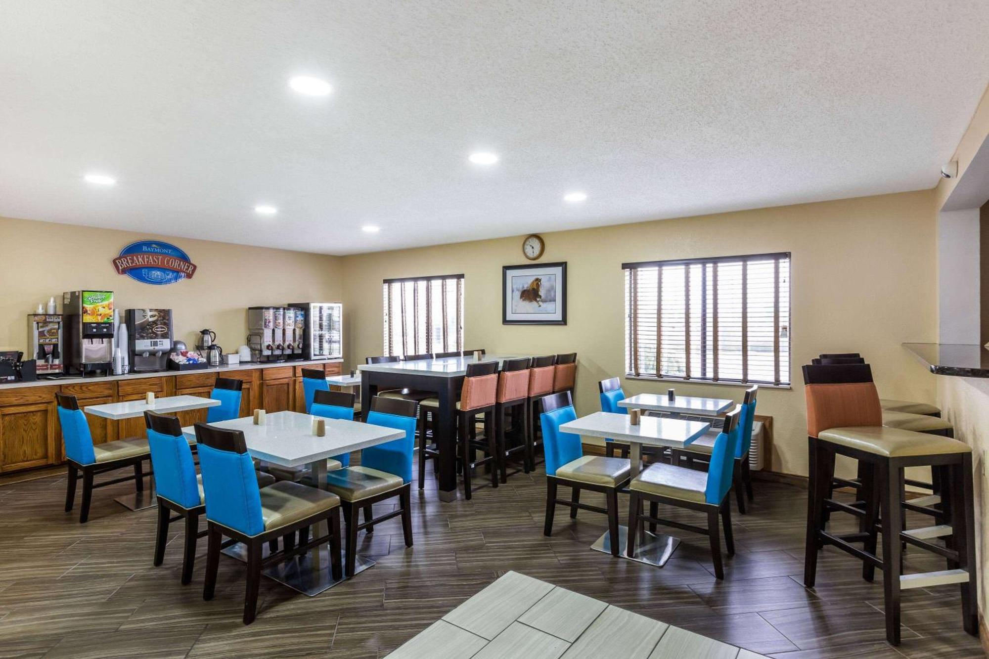 Baymont By Wyndham Louisville South I 65 Brooks Eksteriør billede