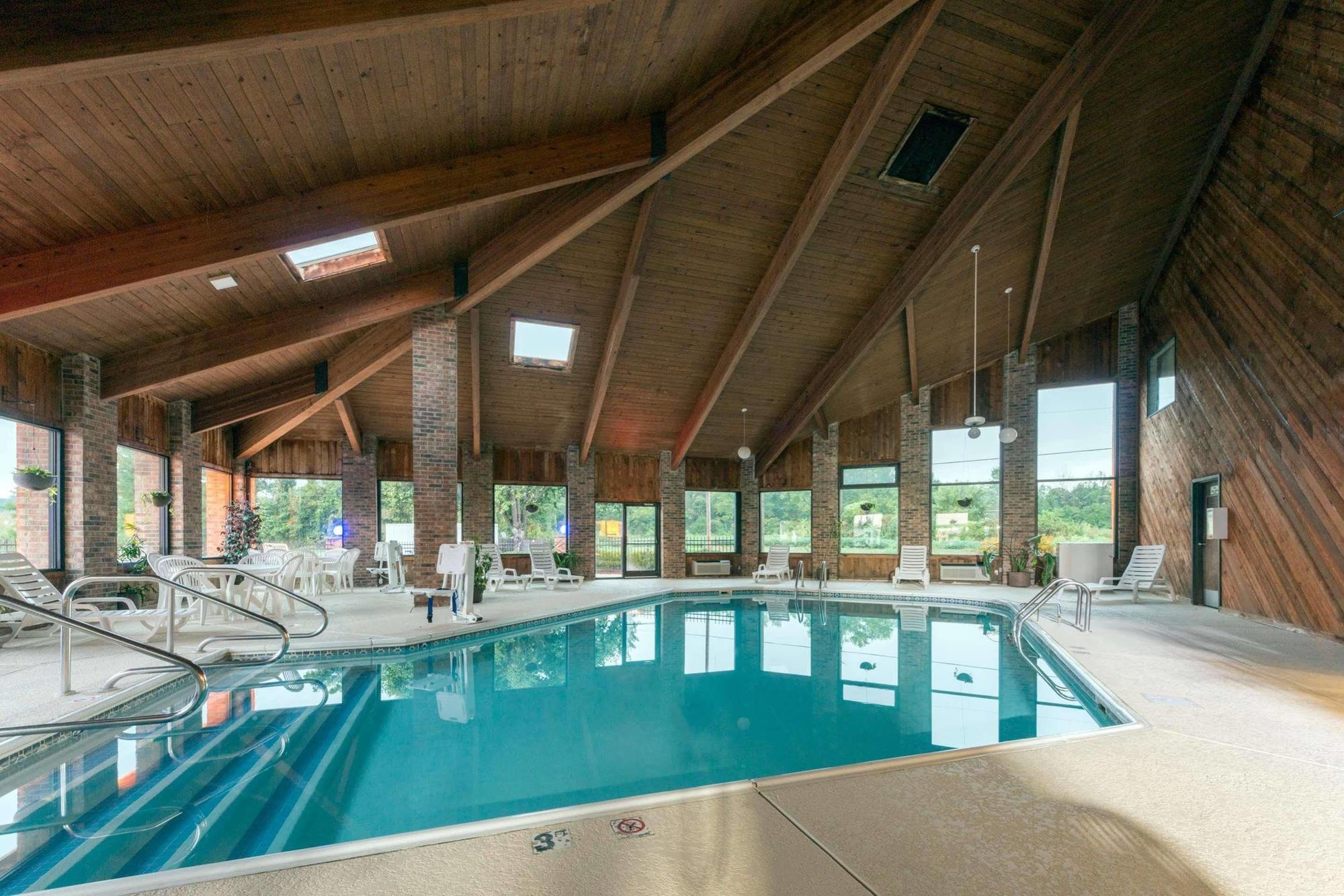 Baymont By Wyndham Louisville South I 65 Brooks Eksteriør billede